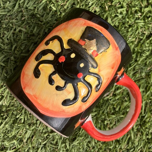 Adorable Handpainted Happy Spider Mug - Picture 1 of 4